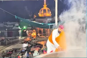 Dargah Sharif in Ajmer entrance with visitors during ziyarat